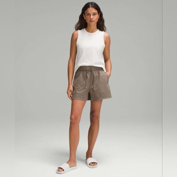 Lululemon Cinchable Waist High Rise Woven Shorts 3.5" Nomad Womens XXS - Picture 8 of 8